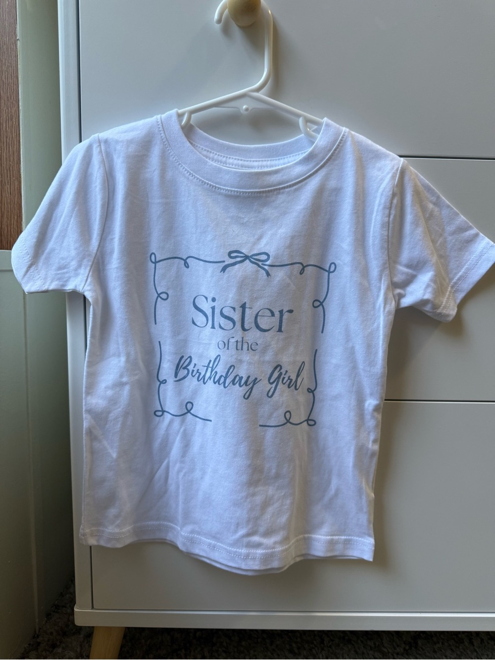 Rabbit Skins sister of the birthday girl short sleeve shirt